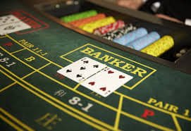 Bàn Baccarat live casino với dealer thật tại xinh 88 Việt Nam